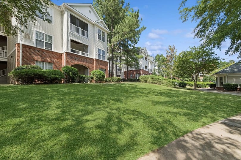 Falls Pointe at the Park